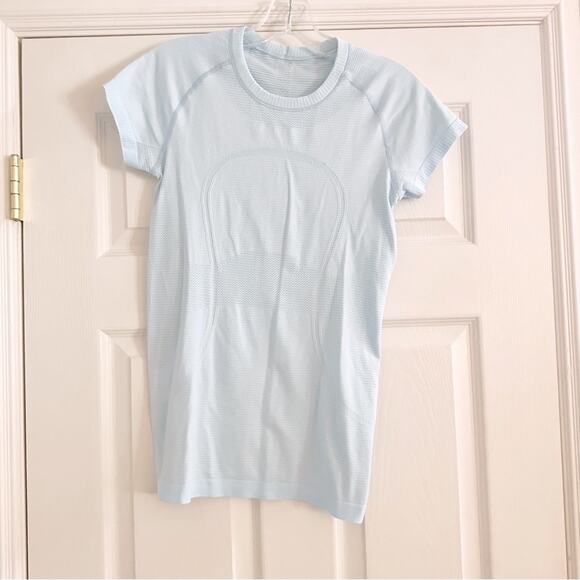 Lululemon Swiftly Tech Short Sleeve Crew SIZE 6 Blue T Shirt Yoga Lightweight - Picture 4 of 10